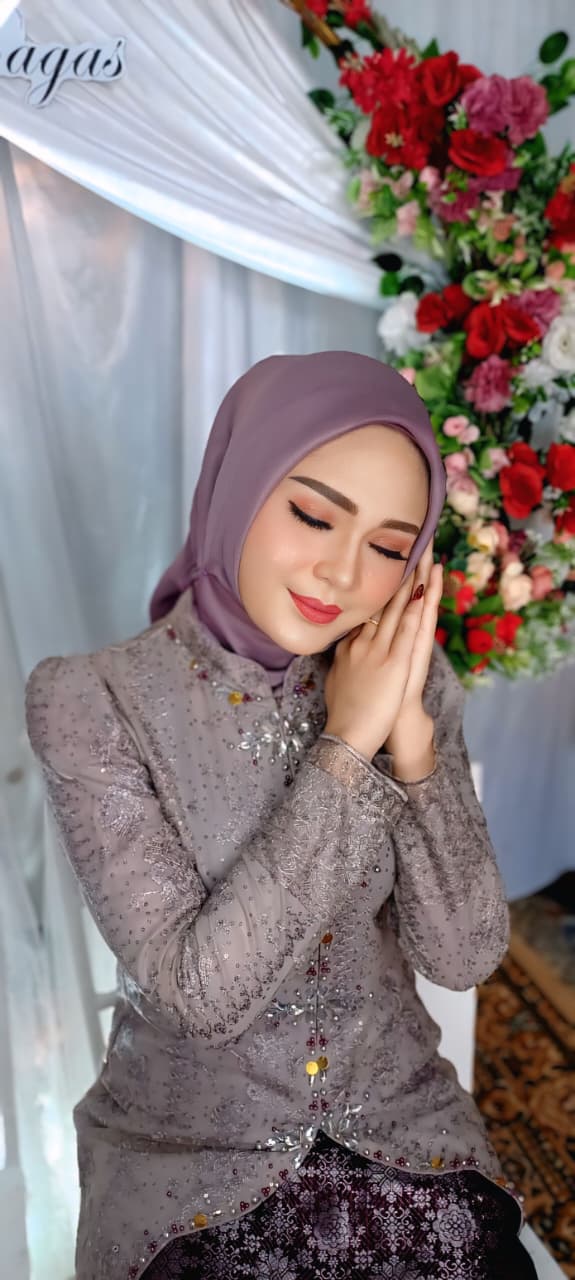 Makeup Untuk Acara Lamaran/Tunangan